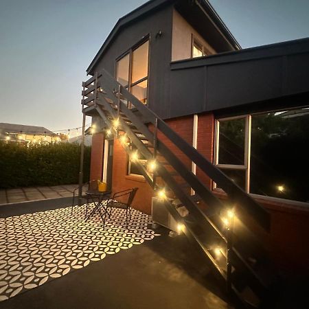 Beckenham Studio On Tree Lined Street Christchurch Eksteriør billede